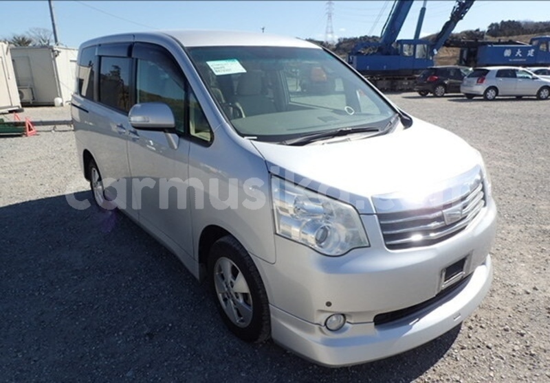 Big with watermark toyota noah matabeleland south beitbridge 20569