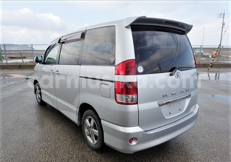 Big with watermark toyota noah matabeleland south beitbridge 20569