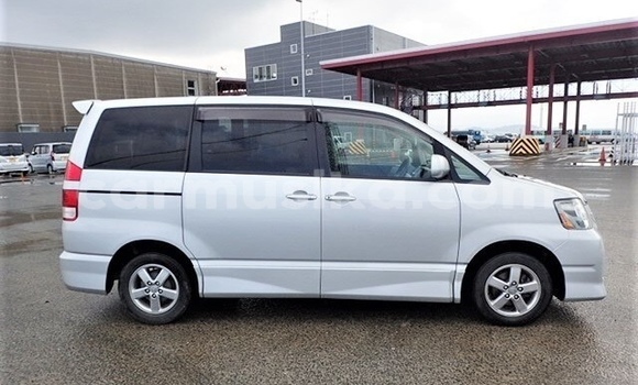 Acheter Occasion Voiture Toyota Noah Gris à Beitbridge, Matabeleland South Acheter Occasion Voiture Toyota Noah Gris à Beitbridge, Matabeleland South