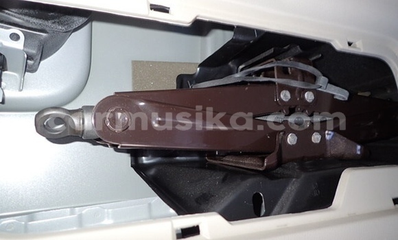 Acheter Occasion Voiture Toyota Noah Gris à Beitbridge, Matabeleland South Acheter Occasion Voiture Toyota Noah Gris à Beitbridge, Matabeleland South