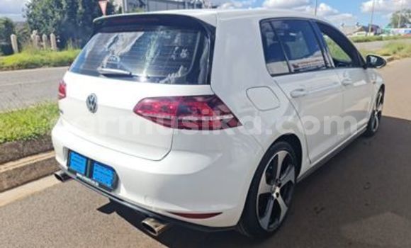 Acheter Occasion Voiture Volkswagen Golf Blanc à Beitbridge, Matabeleland South Acheter Occasion Voiture Volkswagen Golf Blanc à Beitbridge, Matabeleland South