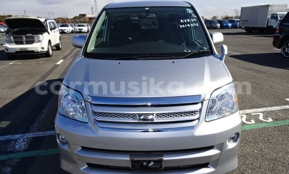 Buy Used Toyota Noah Silver Car in Beitbridge in Matabeleland South