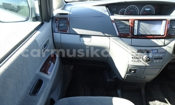 Acheter Occasion Voiture Toyota Noah Gris à Beitbridge, Matabeleland South Acheter Occasion Voiture Toyota Noah Gris à Beitbridge, Matabeleland South