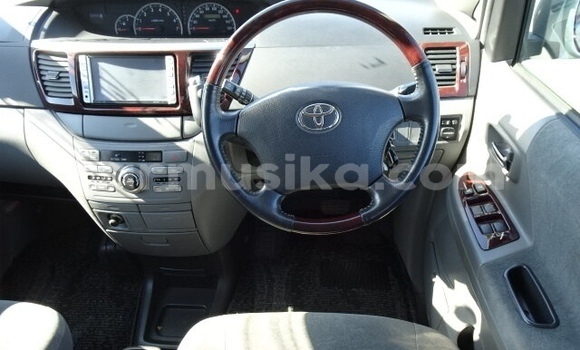 Acheter Occasion Voiture Toyota Noah Gris à Beitbridge, Matabeleland South Acheter Occasion Voiture Toyota Noah Gris à Beitbridge, Matabeleland South