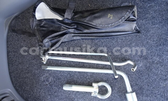 Acheter Occasion Voiture Toyota Noah Gris à Beitbridge, Matabeleland South Acheter Occasion Voiture Toyota Noah Gris à Beitbridge, Matabeleland South