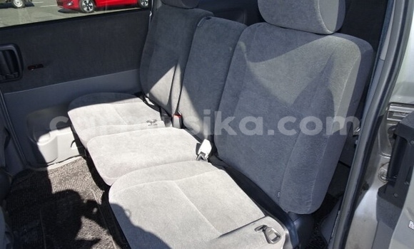 Acheter Occasion Voiture Toyota Noah Gris à Beitbridge, Matabeleland South Acheter Occasion Voiture Toyota Noah Gris à Beitbridge, Matabeleland South