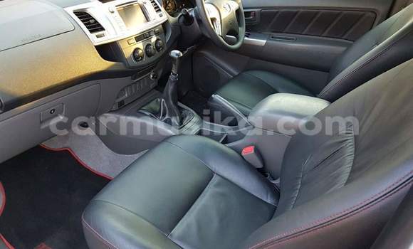 Acheter Occasion Voiture Toyota Hilux Blanc à Beitbridge, Matabeleland South Acheter Occasion Voiture Toyota Hilux Blanc à Beitbridge, Matabeleland South