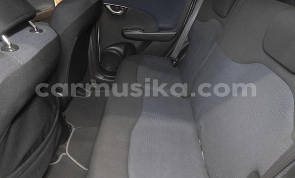 Buy Used Honda Fit White Car in Beitbridge in Matabeleland South Buy Used Honda Fit White Car in Beitbridge in Matabeleland South