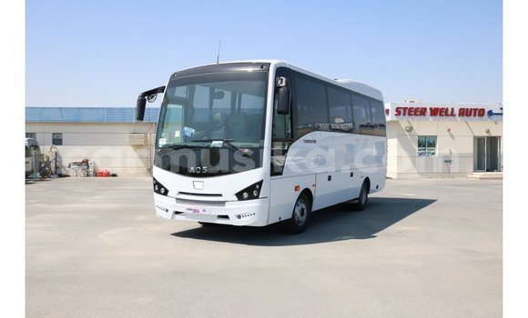 Nunua Imported Isuzu Elf Nyeupe Lori ndani ya Import - Dubai nchini Harare