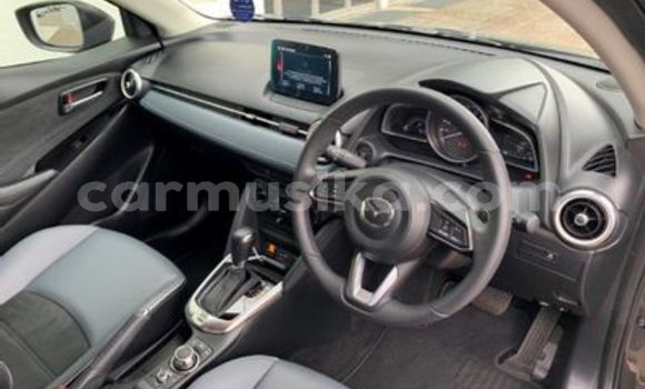 Tenga Tsaru Mazda 2 Zvimwe Mota in Beitbridge in Matabeleland South Tenga Tsaru Mazda 2 Zvimwe Mota in Beitbridge in Matabeleland South