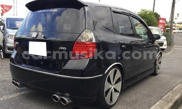 Nunua Ilio tumika Honda Fit Nyeusi Gari ndani ya Beitbridge nchini Matabeleland Kusini