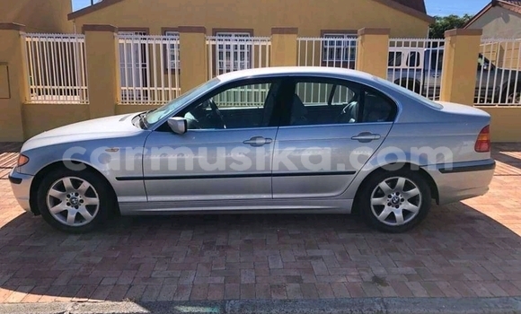 Acheter Occasion Voiture BMW 3–Series Gris à Beitbridge, Matabeleland South Acheter Occasion Voiture BMW 3–Series Gris à Beitbridge, Matabeleland South