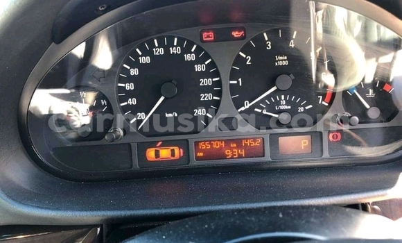 Acheter Occasion Voiture BMW 3–Series Gris à Beitbridge, Matabeleland South Acheter Occasion Voiture BMW 3–Series Gris à Beitbridge, Matabeleland South