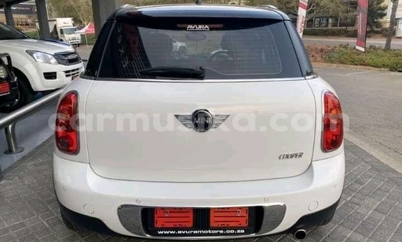 Acheter Occasion Voiture MINI Cooper Blanc à Beitbridge, Matabeleland South Acheter Occasion Voiture MINI Cooper Blanc à Beitbridge, Matabeleland South