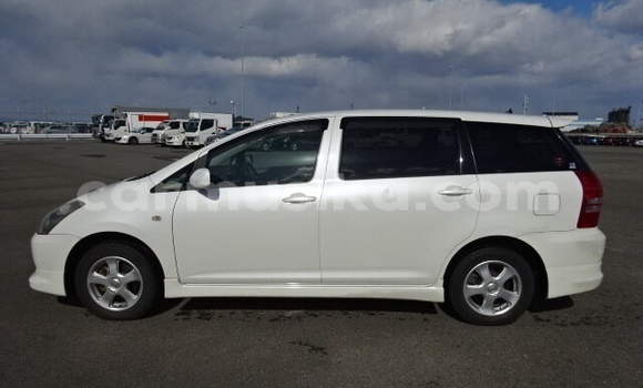 Buy Used Toyota Wish White Car in Beitbridge in Matabeleland South Buy Used Toyota Wish White Car in Beitbridge in Matabeleland South