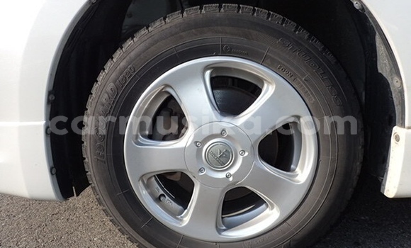 Buy Used Toyota Wish White Car in Beitbridge in Matabeleland South Buy Used Toyota Wish White Car in Beitbridge in Matabeleland South