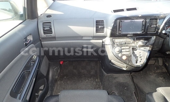 Buy Used Toyota Wish White Car in Beitbridge in Matabeleland South Buy Used Toyota Wish White Car in Beitbridge in Matabeleland South