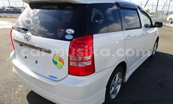 Buy Used Toyota Wish White Car in Beitbridge in Matabeleland South Buy Used Toyota Wish White Car in Beitbridge in Matabeleland South