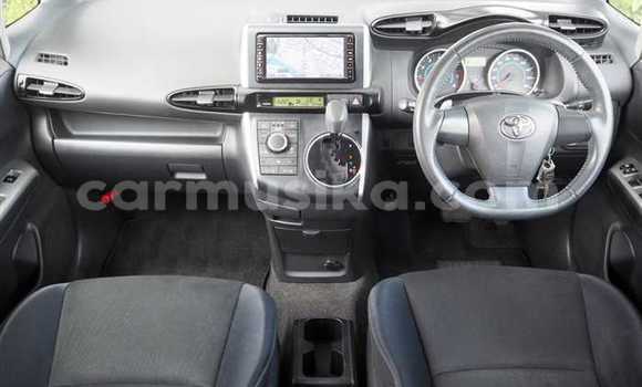 Buy Used Toyota Wish Red Car in Beitbridge in Matabeleland South Buy Used Toyota Wish Red Car in Beitbridge in Matabeleland South