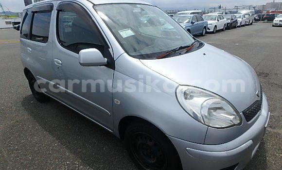 Acheter Occasion Voiture Toyota FunCargo Gris à Beitbridge, Matabeleland South Acheter Occasion Voiture Toyota FunCargo Gris à Beitbridge, Matabeleland South