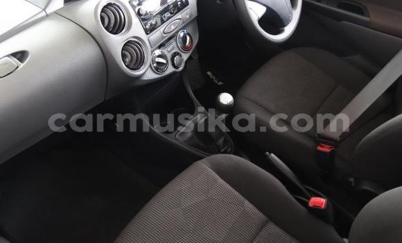 Acheter Occasion Voiture Toyota Etios Gris à Beitbridge, Matabeleland South Acheter Occasion Voiture Toyota Etios Gris à Beitbridge, Matabeleland South