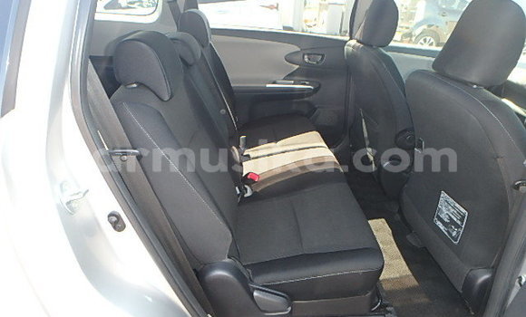 Tenga Tsaru Toyota Wish Zvimwe Mota in Beitbridge in Matabeleland South Tenga Tsaru Toyota Wish Zvimwe Mota in Beitbridge in Matabeleland South