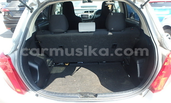 Nunua Ilio tumika Toyota Vitz Nyingine Gari ndani ya Beitbridge nchini Matabeleland Kusini Nunua Ilio tumika Toyota Vitz Nyingine Gari ndani ya Beitbridge nchini Matabeleland Kusini