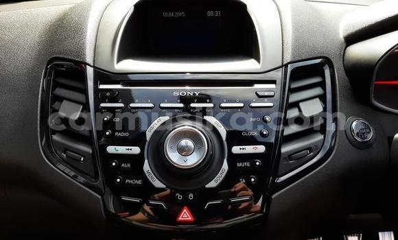 Acheter Occasion Voiture Ford Fiesta ST Beige à Beitbridge, Matabeleland South Acheter Occasion Voiture Ford Fiesta ST Beige à Beitbridge, Matabeleland South