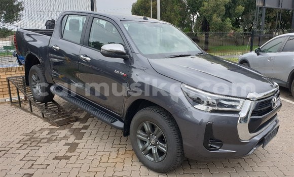 Nunua Ilio tumika Toyota Hilux Nyeusi Gari ndani ya Beitbridge nchini Matabeleland Kusini Nunua Ilio tumika Toyota Hilux Nyeusi Gari ndani ya Beitbridge nchini Matabeleland Kusini