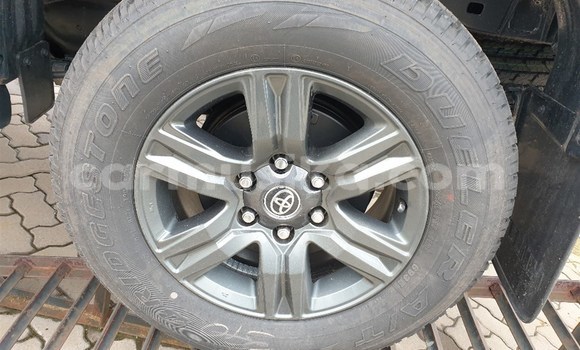 Nunua Ilio tumika Toyota Hilux Nyeusi Gari ndani ya Beitbridge nchini Matabeleland Kusini Nunua Ilio tumika Toyota Hilux Nyeusi Gari ndani ya Beitbridge nchini Matabeleland Kusini