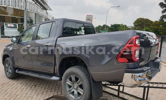 Nunua Ilio tumika Toyota Hilux Nyeusi Gari ndani ya Beitbridge nchini Matabeleland Kusini Nunua Ilio tumika Toyota Hilux Nyeusi Gari ndani ya Beitbridge nchini Matabeleland Kusini