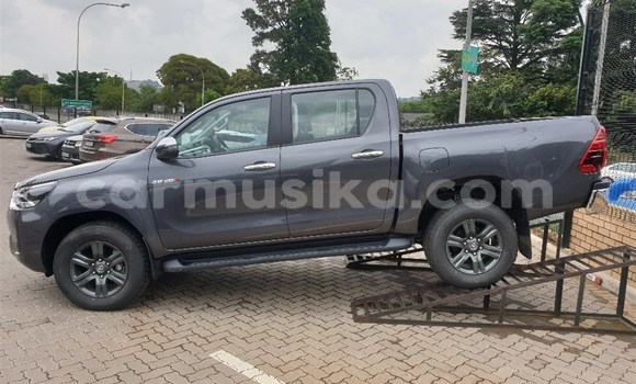 Nunua Ilio tumika Toyota Hilux Nyeusi Gari ndani ya Beitbridge nchini Matabeleland Kusini Nunua Ilio tumika Toyota Hilux Nyeusi Gari ndani ya Beitbridge nchini Matabeleland Kusini