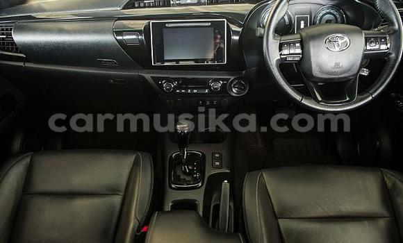 Tenga Tsaru Toyota Hilux Chena Mota in Beitbridge in Matabeleland South Tenga Tsaru Toyota Hilux Chena Mota in Beitbridge in Matabeleland South