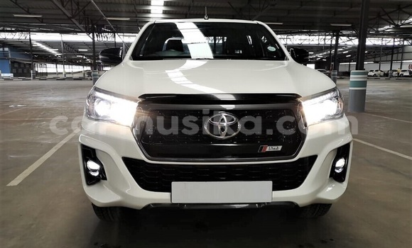 Tenga Tsaru Toyota Hilux Chena Mota in Beitbridge in Matabeleland South Tenga Tsaru Toyota Hilux Chena Mota in Beitbridge in Matabeleland South
