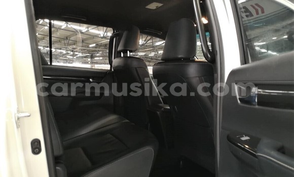 Tenga Tsaru Toyota Hilux Chena Mota in Beitbridge in Matabeleland South Tenga Tsaru Toyota Hilux Chena Mota in Beitbridge in Matabeleland South