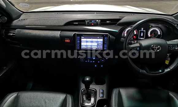 Tenga Tsaru Toyota Hilux Chena Mota in Beitbridge in Matabeleland South Tenga Tsaru Toyota Hilux Chena Mota in Beitbridge in Matabeleland South