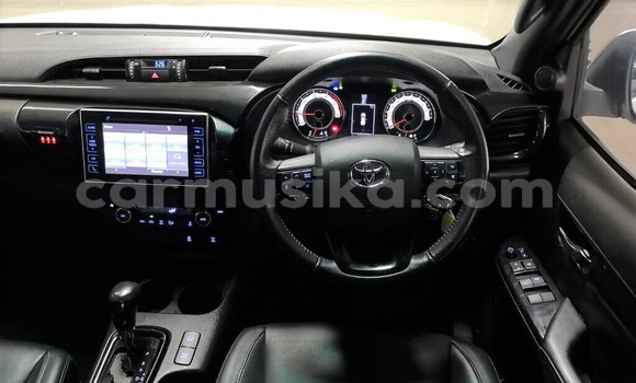 Tenga Tsaru Toyota Hilux Chena Mota in Beitbridge in Matabeleland South Tenga Tsaru Toyota Hilux Chena Mota in Beitbridge in Matabeleland South