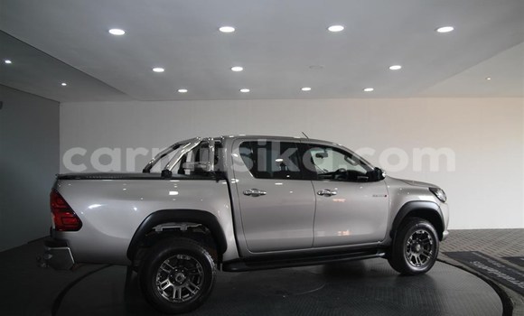 Tenga Tsaru Toyota Hilux Sirivha Mota in Beitbridge in Matabeleland South Tenga Tsaru Toyota Hilux Sirivha Mota in Beitbridge in Matabeleland South