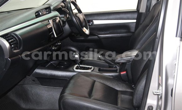 Tenga Tsaru Toyota Hilux Sirivha Mota in Beitbridge in Matabeleland South Tenga Tsaru Toyota Hilux Sirivha Mota in Beitbridge in Matabeleland South