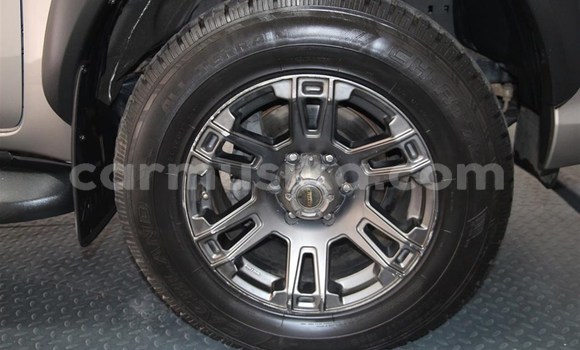 Tenga Tsaru Toyota Hilux Sirivha Mota in Beitbridge in Matabeleland South Tenga Tsaru Toyota Hilux Sirivha Mota in Beitbridge in Matabeleland South