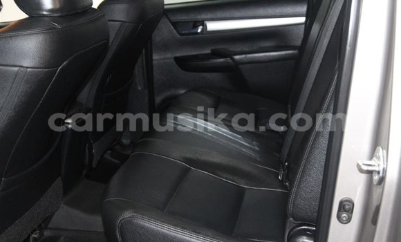 Tenga Tsaru Toyota Hilux Sirivha Mota in Beitbridge in Matabeleland South Tenga Tsaru Toyota Hilux Sirivha Mota in Beitbridge in Matabeleland South