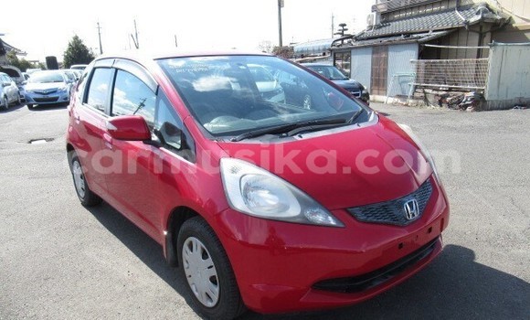 Nunua Ilio tumika Honda Fit Nyekundu Gari ndani ya Beitbridge nchini Matabeleland Kusini