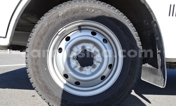 Tenga Tsaru Mazda Bongo Chena Mota in Beitbridge in Matabeleland South Tenga Tsaru Mazda Bongo Chena Mota in Beitbridge in Matabeleland South