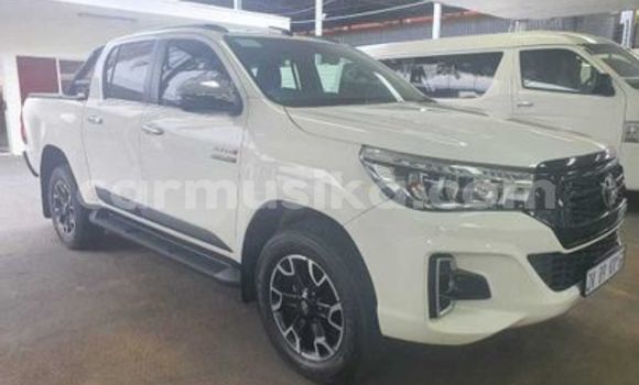 Nunua Ilio tumika Toyota Hilux Nyeupe Gari ndani ya Beitbridge nchini Matabeleland Kusini