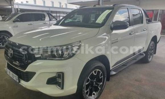 Acheter Occasion Voiture Toyota Hilux Blanc à Beitbridge, Matabeleland South Acheter Occasion Voiture Toyota Hilux Blanc à Beitbridge, Matabeleland South
