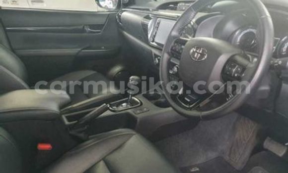 Acheter Occasion Voiture Toyota Hilux Blanc à Beitbridge, Matabeleland South Acheter Occasion Voiture Toyota Hilux Blanc à Beitbridge, Matabeleland South