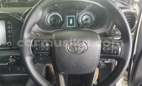 Acheter Occasion Voiture Toyota Hilux Blanc à Beitbridge, Matabeleland South Acheter Occasion Voiture Toyota Hilux Blanc à Beitbridge, Matabeleland South