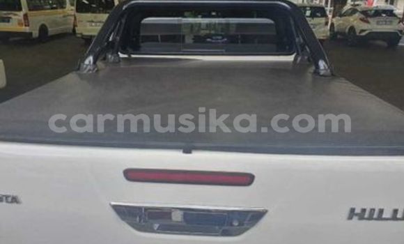 Acheter Occasion Voiture Toyota Hilux Blanc à Beitbridge, Matabeleland South Acheter Occasion Voiture Toyota Hilux Blanc à Beitbridge, Matabeleland South