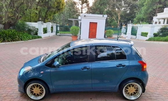 Acheter Occasion Voiture Toyota Yaris Bleu à Beitbridge, Matabeleland South