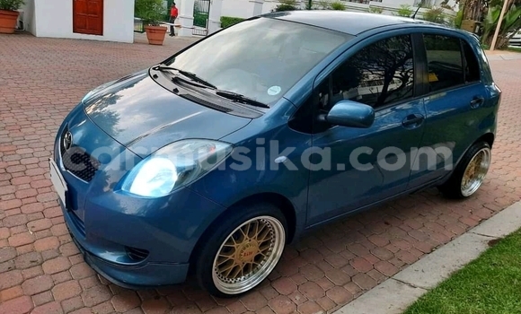 Acheter Occasion Voiture Toyota Yaris Bleu à Beitbridge, Matabeleland South Acheter Occasion Voiture Toyota Yaris Bleu à Beitbridge, Matabeleland South